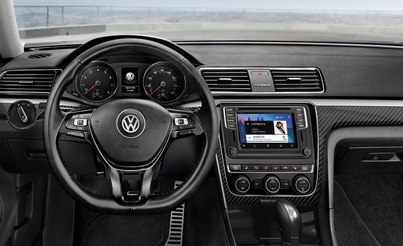 2019 Volkswagen Passat | Larry Roesch Volkswagen | Bensenville , IL